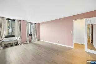 300 Winston Dr 923, Cliffside Park, NJ 07010 - Photo 12