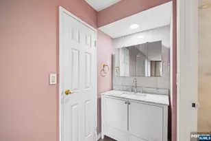 300 Winston Dr 923, Cliffside Park, NJ 07010 - Photo 16