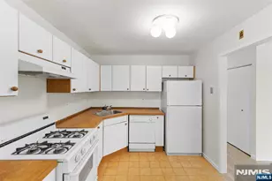 1150 River Road 4H, Edgewater, NJ 07020 - Photo 16