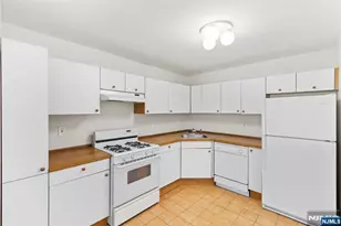 1150 River Road 4H, Edgewater, NJ 07020 - Photo 14