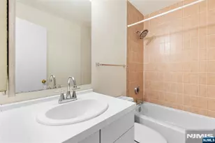 1150 River Road 4H, Edgewater, NJ 07020 - Photo 30
