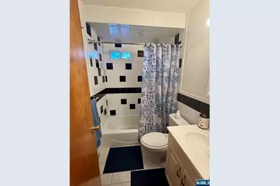 125 McKinley Avenue, Lodi, NJ 07644 - Photo 10