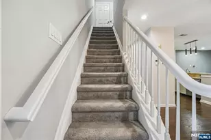 102 Abbie Ct, West New York, NJ 07093 - Photo 12