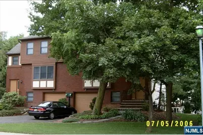 37-2 Smith Street 37-2 #37-2, Waldwick, NJ 07463 - Photo 2