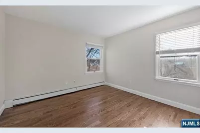 37-2 Smith Street 37-2 #37-2, Waldwick, NJ 07463 - Photo 10