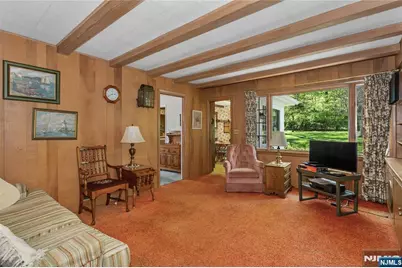 557 Taunton Road, Wyckoff Township, NJ 07481 - Photo 16