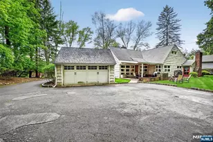 63 Alcott Rd, Mahwah, NJ 07430 - Photo 6