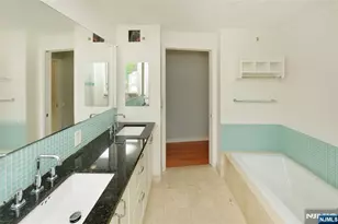 1111 Hudson Park 1111, Edgewater, NJ 07020 - Photo 16