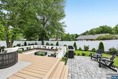 424 Ridgewood Avenue, Paramus, NJ 07652 - Photo 48
