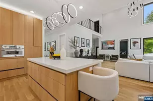 424 Ridgewood Ave, Paramus, NJ 07652 - Photo 18