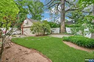340 Sherman Ave, Teaneck Township, NJ 07666 - Photo 18