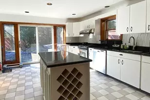 330 Westview Ave, Fort Lee, NJ 07024 - Photo 8