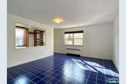 330 Westview Avenue, Fort Lee, NJ 07024 - Photo 12