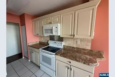 200 Winston Drive 2016 #2016, Cliffside Park, NJ 07010 - Photo 8