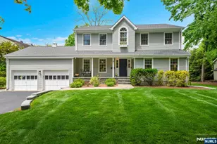 10 Carolina Pl, Ridgewood, NJ 07450 - Photo 1