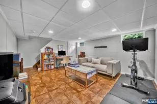 10 Carolina Pl, Ridgewood, NJ 07450 - Photo 38