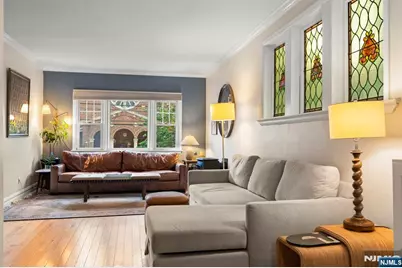 370 Undercliff Avenue, Edgewater, NJ 07020 - Photo 8