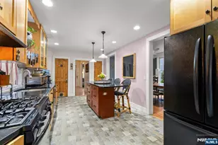 370 Undercliff Ave, Edgewater, NJ 07020 - Photo 16