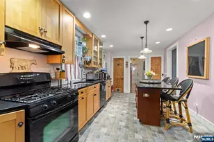 370 Undercliff Ave, Edgewater, NJ 07020 - Photo 16