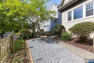 370 Undercliff Ave, Edgewater, NJ 07020 - Photo 2