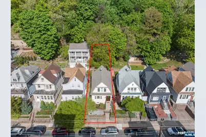 370 Undercliff Avenue, Edgewater, NJ 07020 - Photo 4