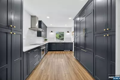 653 Ridgewood Avenue, Montclair, NJ 07043 - Photo 8