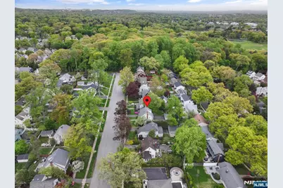 653 Ridgewood Avenue, Montclair, NJ 07043 - Photo 28