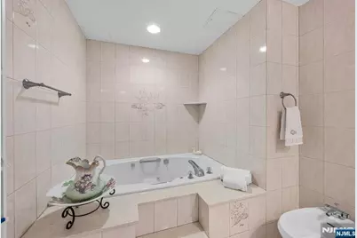 800 Palisade Avenue 1701 #1701, Fort Lee, NJ 07024 - Photo 38