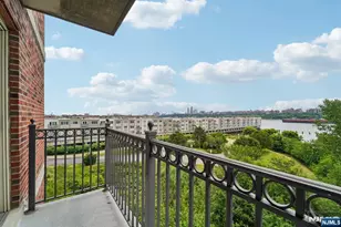 6210 City Pl, Edgewater, NJ 07020 - Photo 34