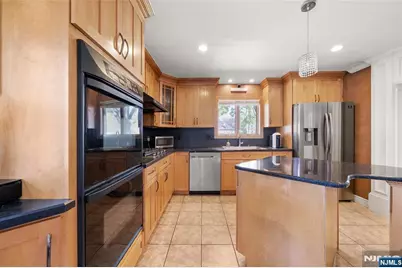 38 Carlson Court, Closter, NJ 07624 - Photo 10