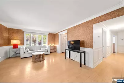 38 Carlson Court, Closter, NJ 07624 - Photo 6