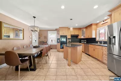 38 Carlson Court, Closter, NJ 07624 - Photo 8