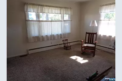 12 Minerva Avenue, Hawthorne, NJ 07506 - Photo 2