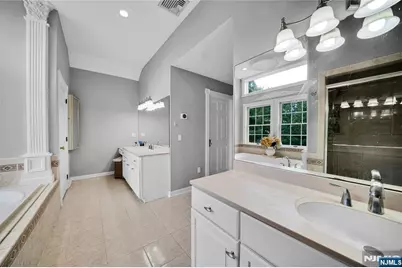 317 Rock Ridge Court, Franklin Lakes, NJ 07417 - Photo 22