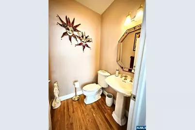 317 Rock Ridge Court, Franklin Lakes, NJ 07417 - Photo 12