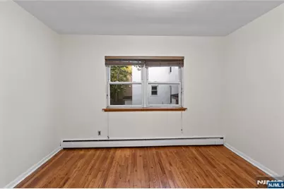 239 Crescent Lane 1 #1, Cliffside Park, NJ 07010 - Photo 8