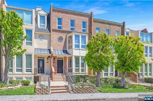 117 Kensington Dr 304, Fort Lee, NJ 07024 - Photo 1
