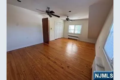 95 Westview Avenue, Paramus, NJ 07652 - Photo 8