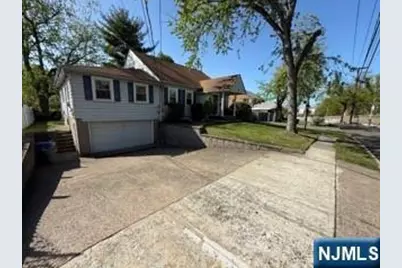 95 Westview Avenue, Paramus, NJ 07652 - Photo 2
