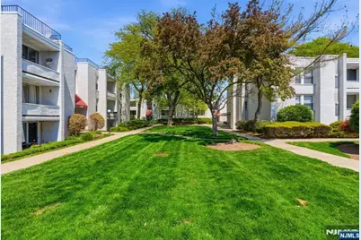 462 D River Road D #D, Nutley, NJ 07110 - Photo 4