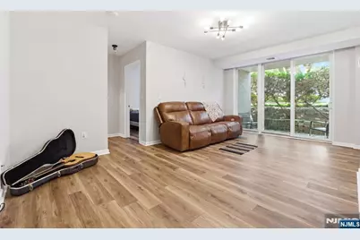 462 D River Road D #D, Nutley, NJ 07110 - Photo 8