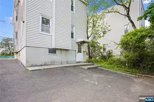608 Washington Ave, Belleville, NJ 07109 - Photo 22