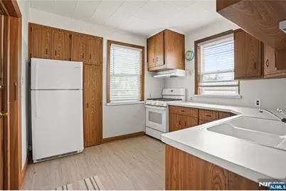 608 Washington Avenue, Belleville, NJ 07109 - Photo 8