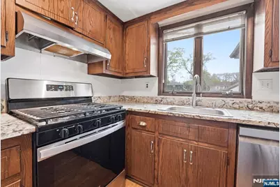 125 Hickory Avenue B #B, Tenafly, NJ 07670 - Photo 4