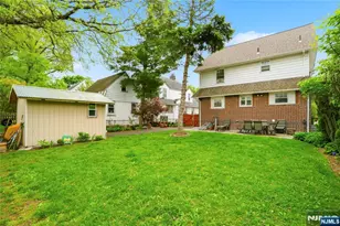 351 Griggs Ave, Teaneck Township, NJ 07666 - Photo 18