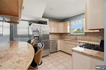 351 Griggs Avenue, Teaneck Township, NJ 07666 - Photo 8