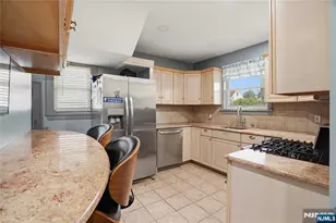 351 Griggs Ave, Teaneck Township, NJ 07666 - Photo 8