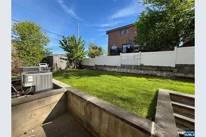 89 Palisades Boulevard 1 #1, Palisades Park, NJ 07650 - Photo 18