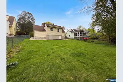 616 River Road, Teaneck Township, NJ 07666 - Photo 32
