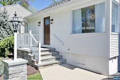 28 Minnehaha Boulevard, Oakland, NJ 07436 - Photo 4